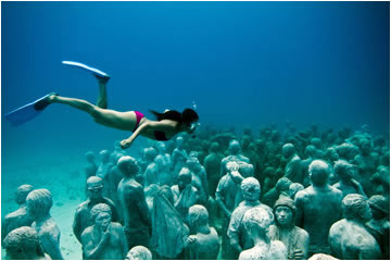 “Bodies” Fill Underwater Sculpture Park